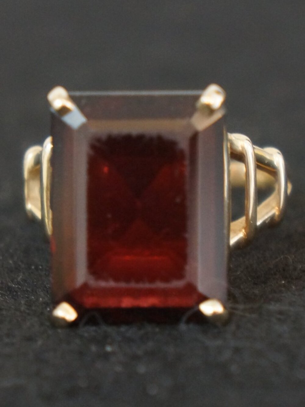 Vintage 14K Gold Emerald-Cut Garnet Architectural Cocktail Ring - Size 8.5